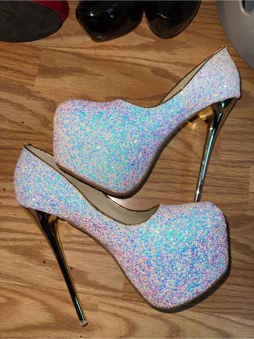 Iridescent Glitter Platform Pumps with Gold Stiletto Heel - Pink